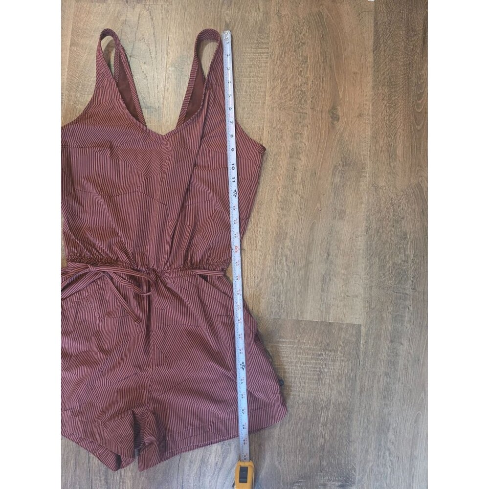 Mountain Hardwear Railay Burgundy Striped belted Romper XS Lightweight - Picture 8 of 12